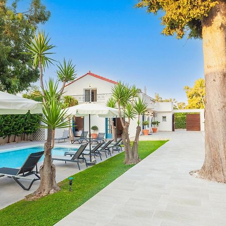 Bella Foresta Villa II 익시아 외부 사진